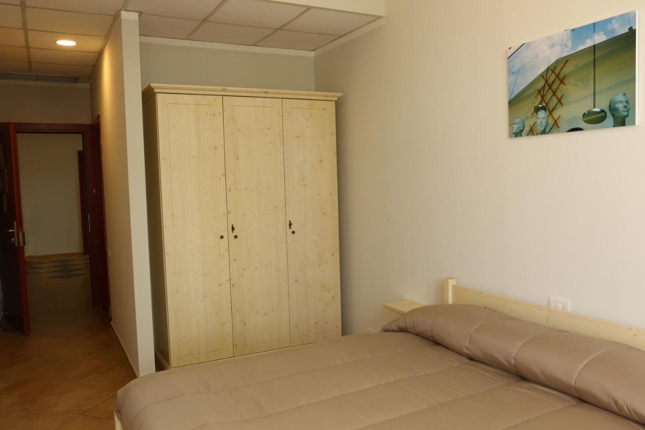 Student'S Hostel 파르마 외부 사진